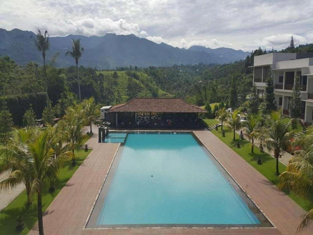 Jimmers Mountain Resort Puncak Exterior photo